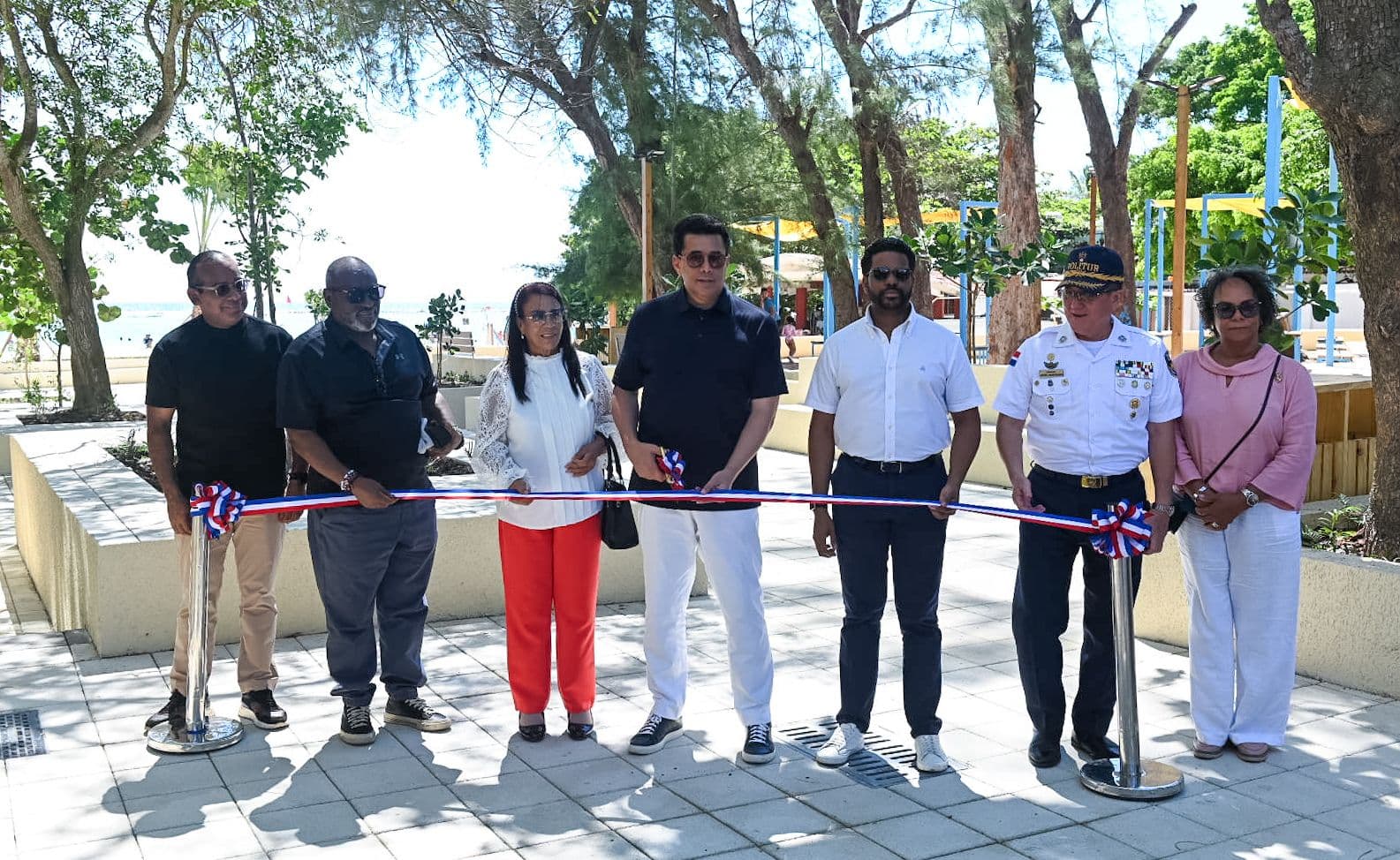David Collado entrega cuatro obras clave por más de RD$76.5 millones en Boca Chica.